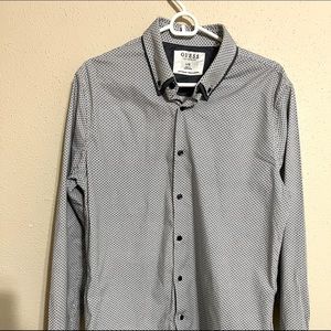 GUESS botton down shirt 👔